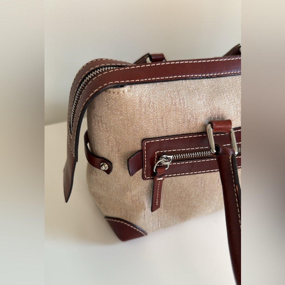 Dooney & Bourke Signature Anniversary Pocket Tote Saddle Brown Leather Handbag - Picture 6 of 16